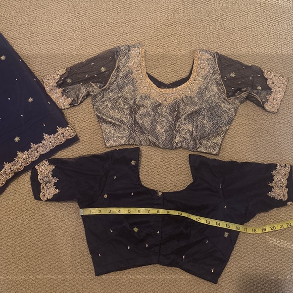 Navy Silk Saree with 2 Blouses - Picture 3 of 4